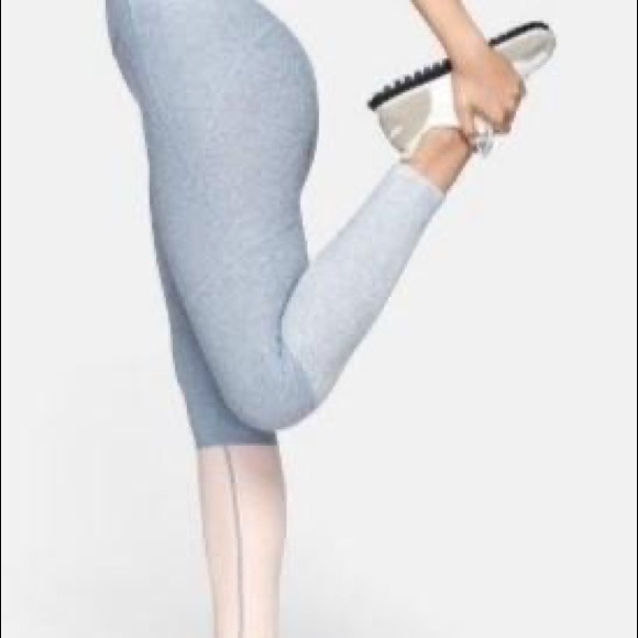 Worn Once! Outdoor Voices XL 7/8 Length Pink/Blue/Gray Colorblock Leggings - Picture 2 of 5